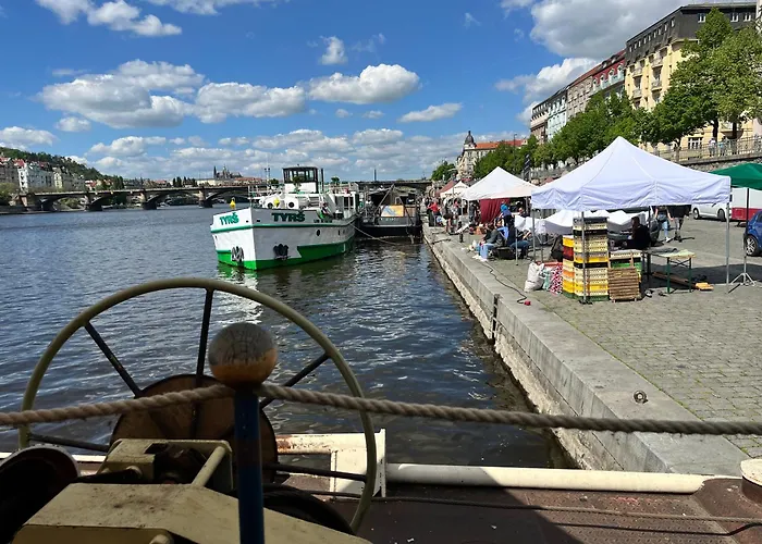 By The River Lejlighed *